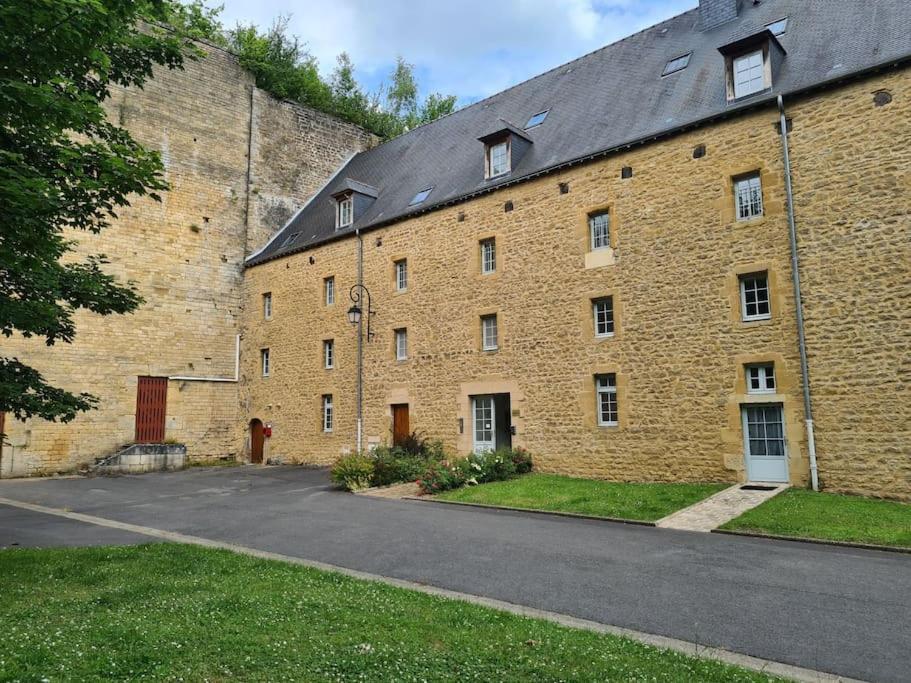 Aux Remparts Du Chateau Sedan Zewnętrze zdjęcie